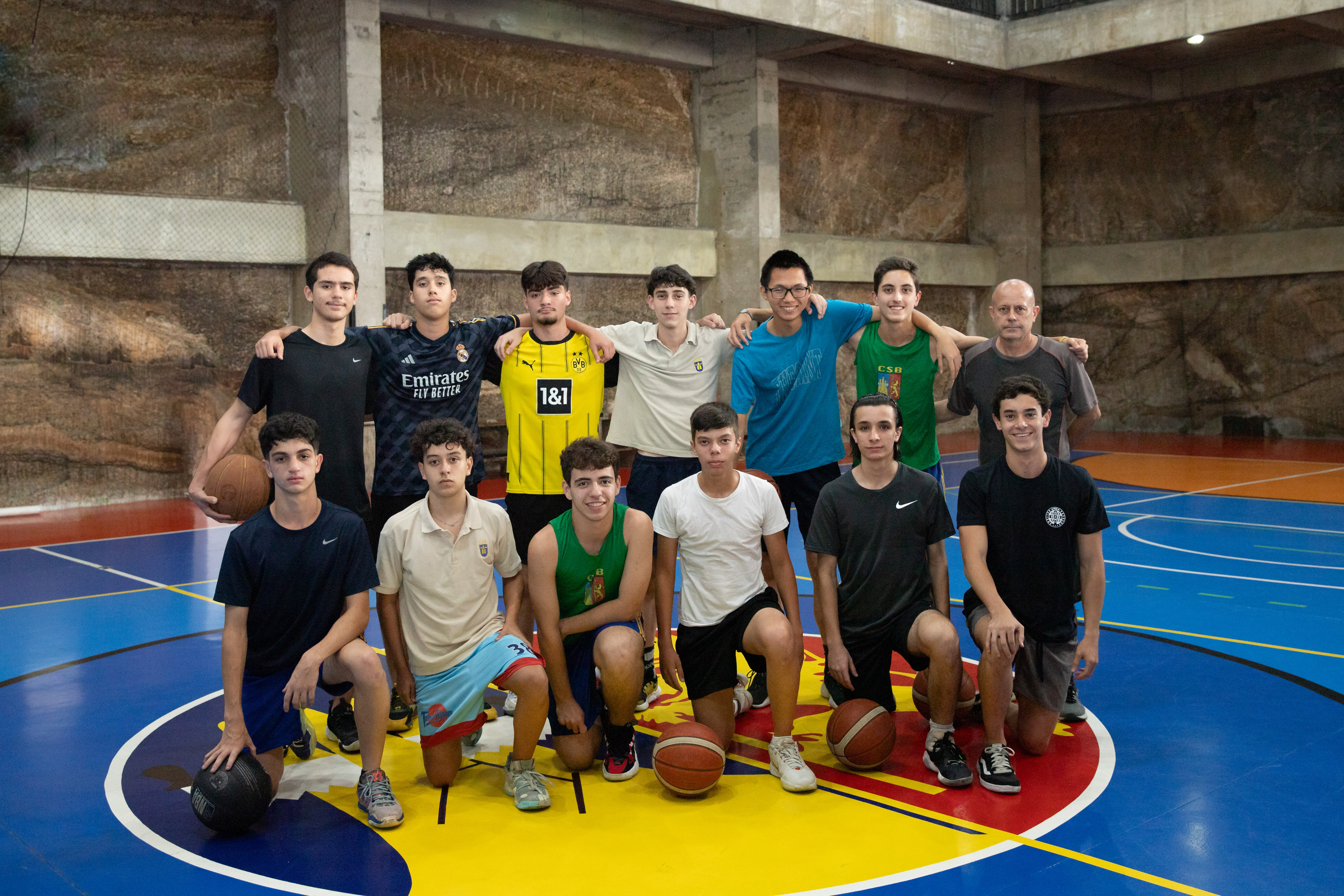 Times de basquete do CSB disputam finais da Liga Escolar