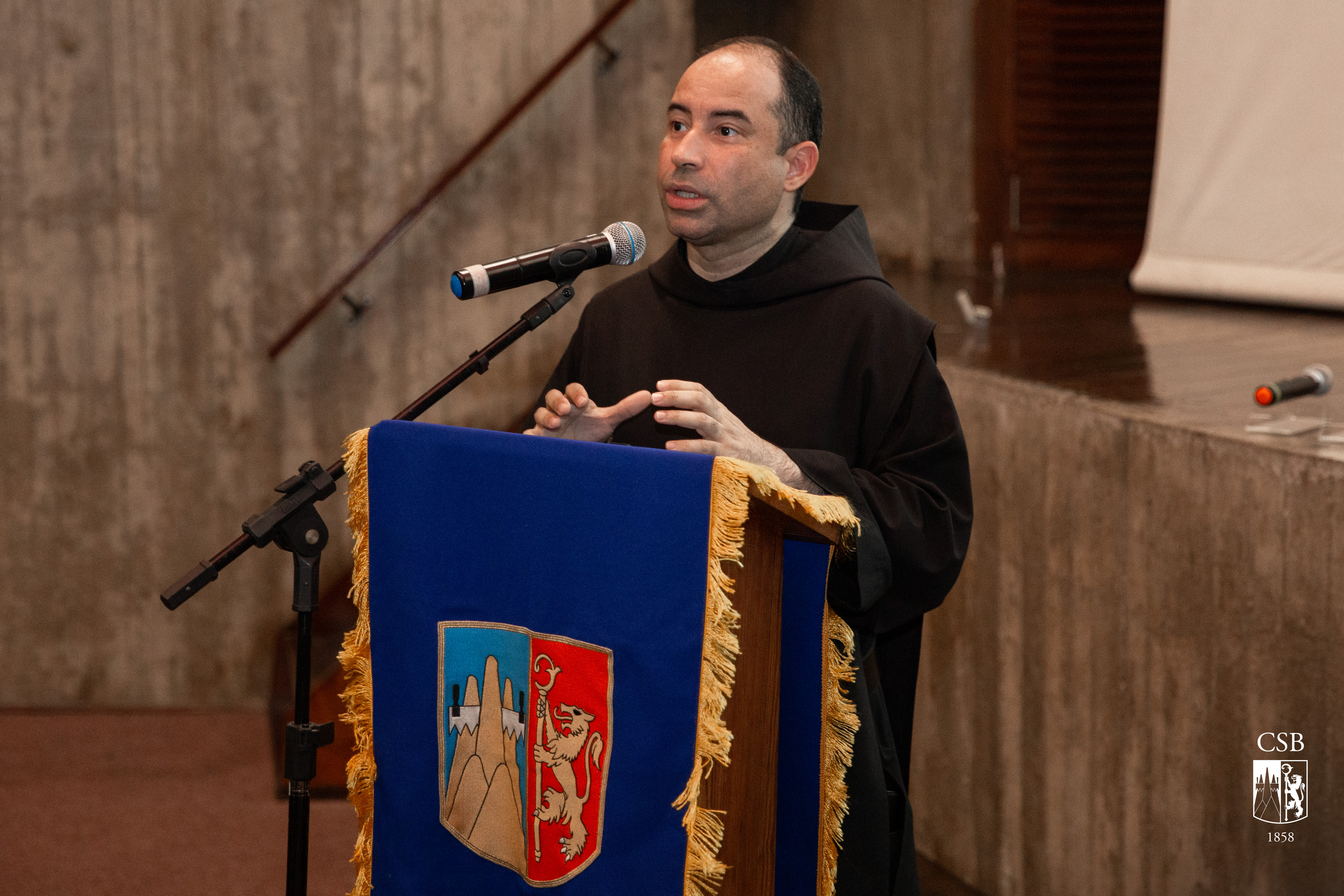 Dom Basílio da Silva, OSB, palestra para Pais e Responsáveis