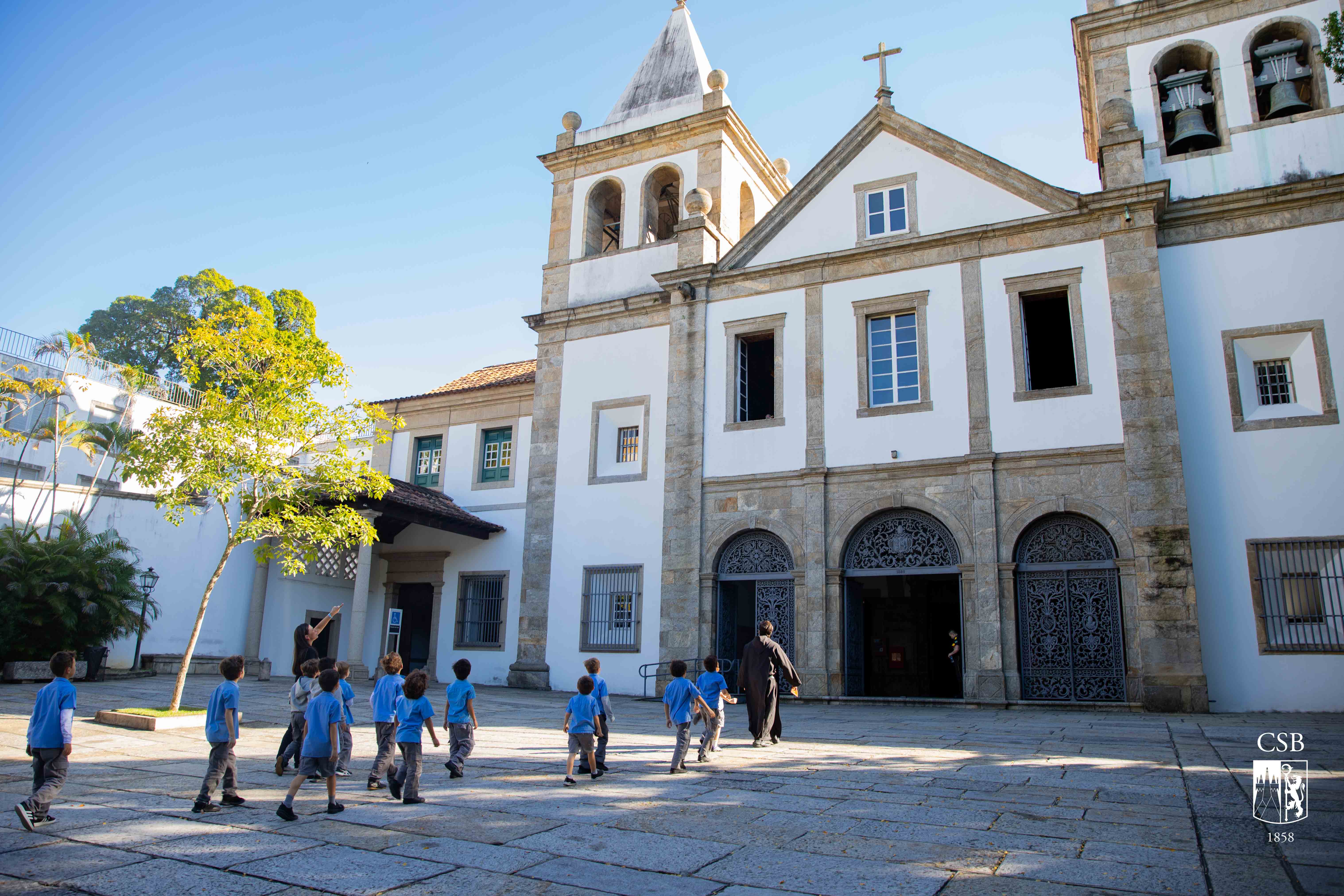 Alunos do 1º ano EF visitam Mosteiro de São Bento