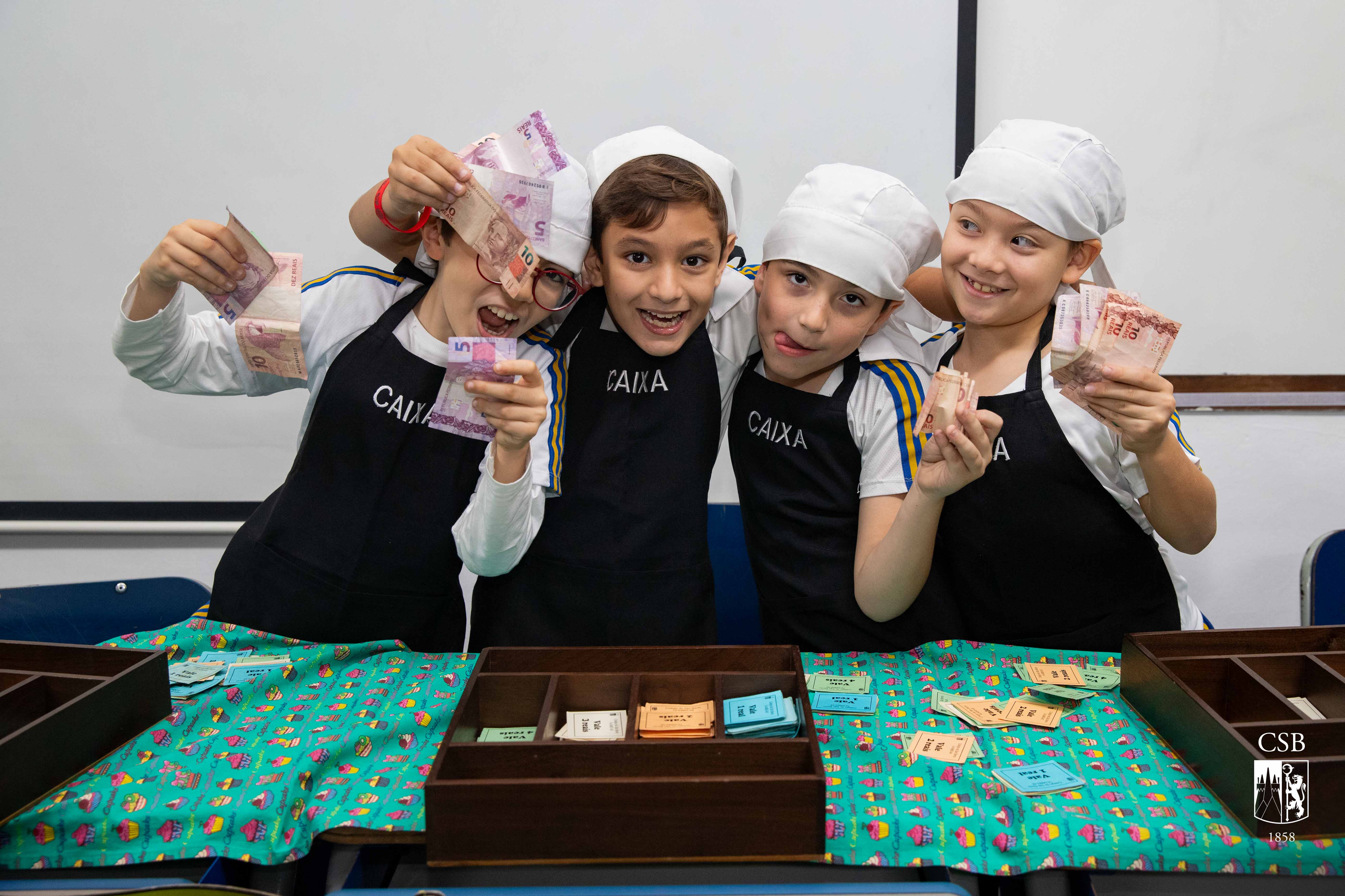 3º e 4º anos EF participam da Feirinha de Matemática