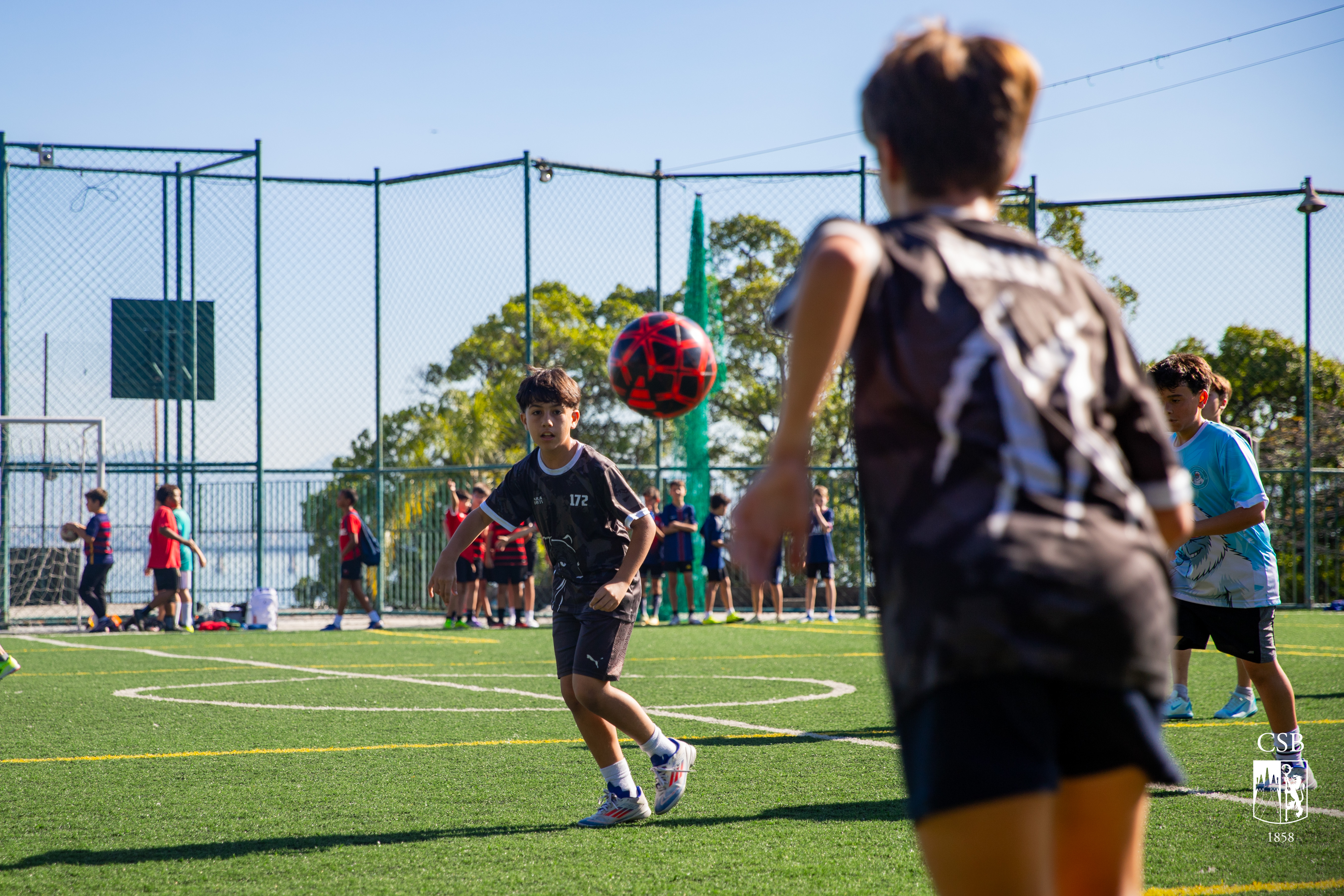 6º e 7º anos EF participam do Torneio de Futebol Society